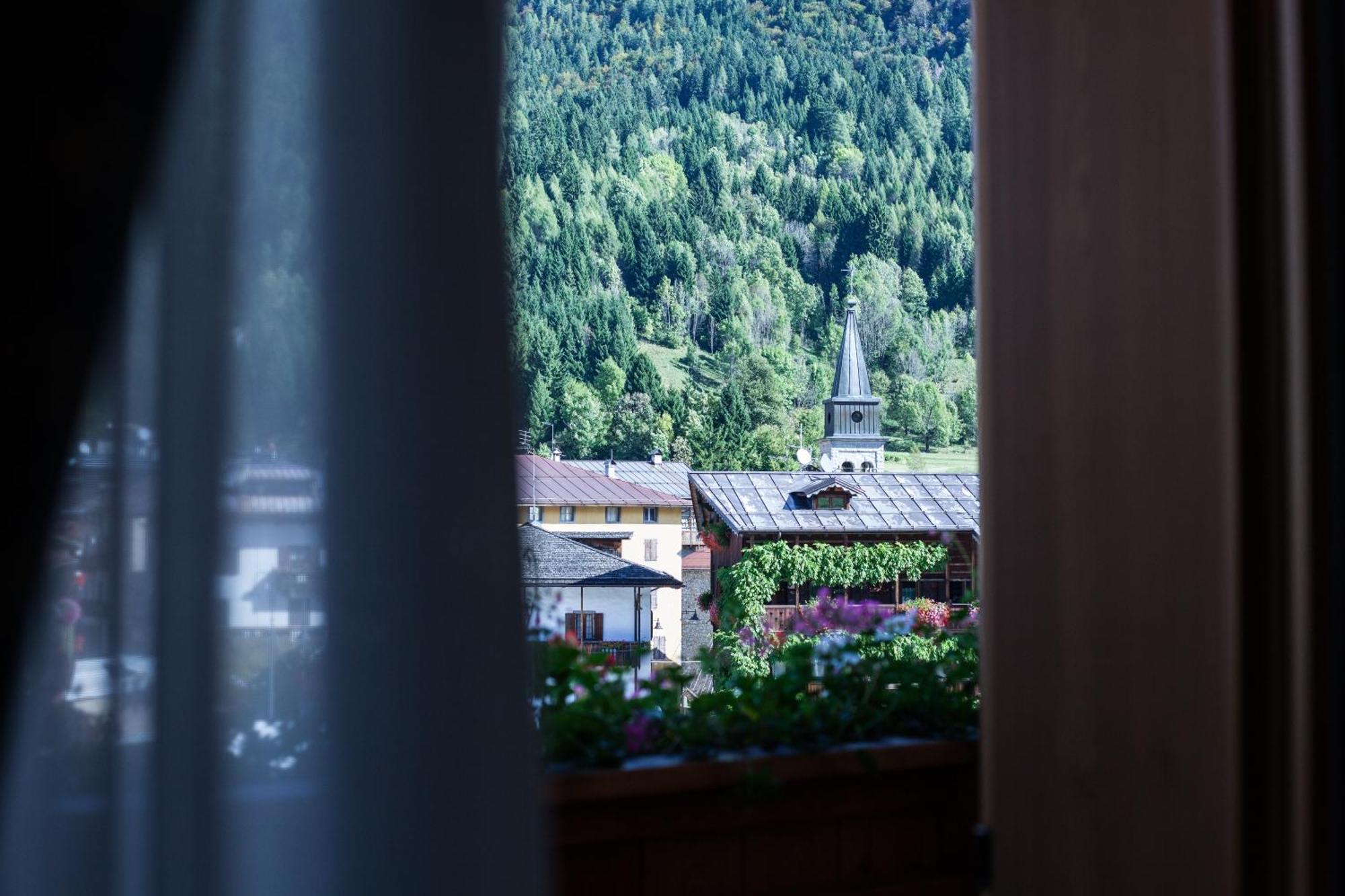Hotel Posta Forni di Sopra Eksteriør bilde