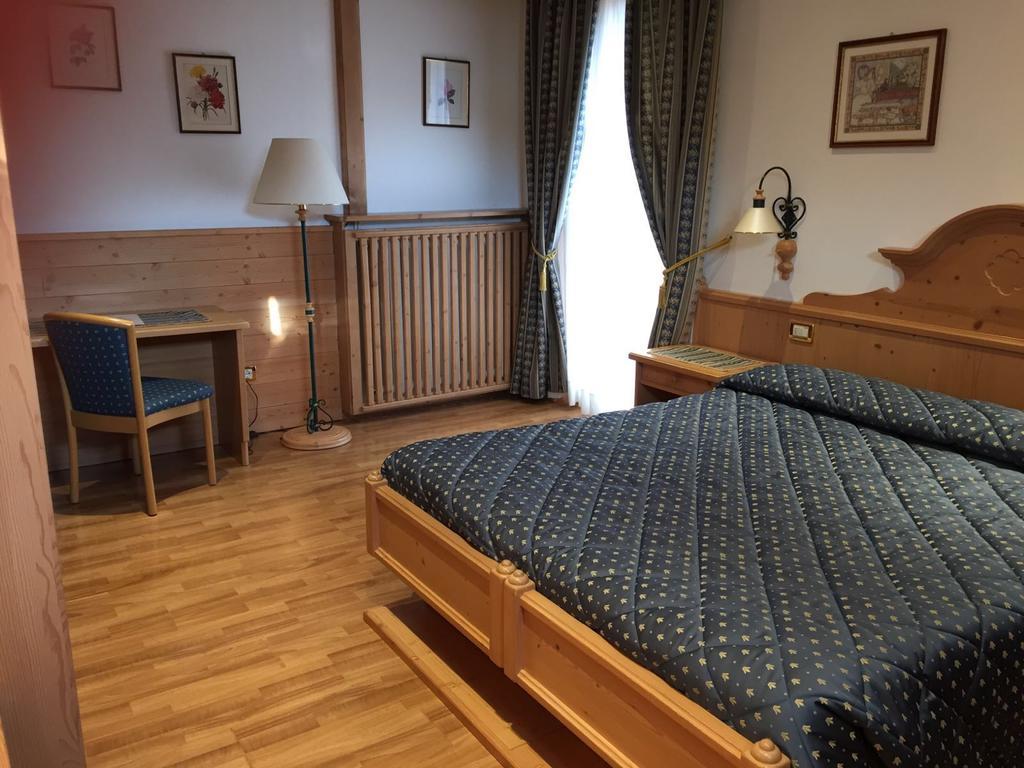 Hotel Posta Forni di Sopra Eksteriør bilde