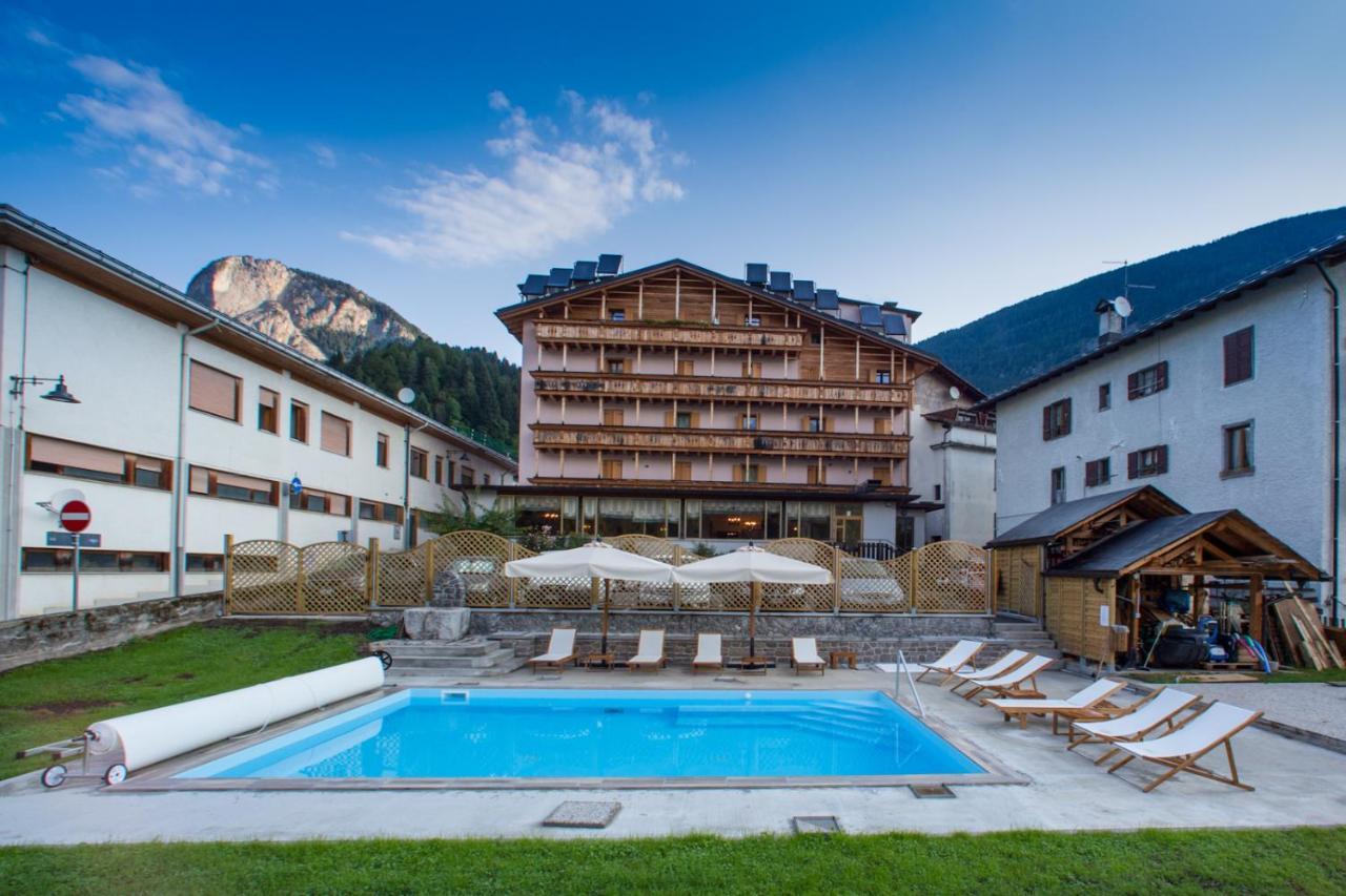 Hotel Posta Forni di Sopra Eksteriør bilde